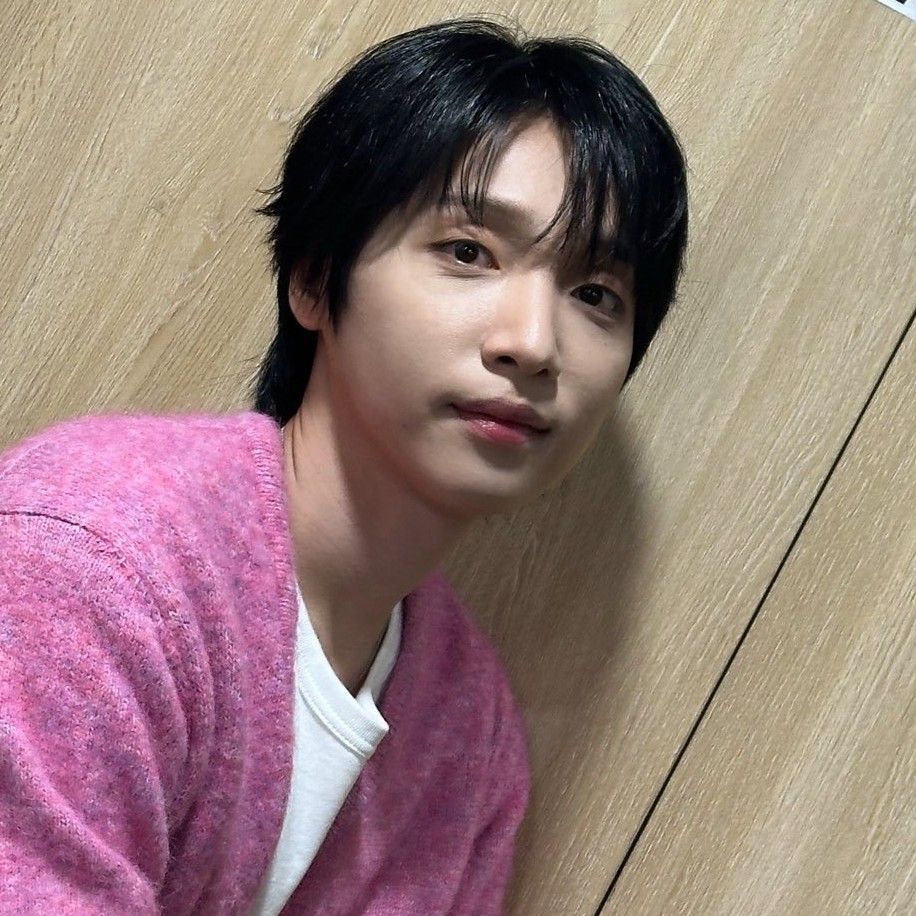 A moment captured by Jeong Sewoon's fan