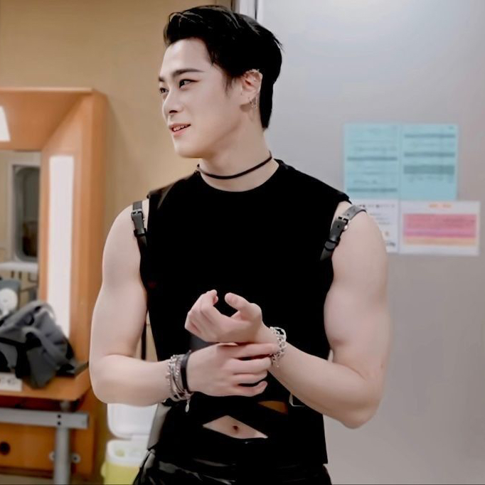 Behind-the-scenes cut of Moonbin (ASTRO)