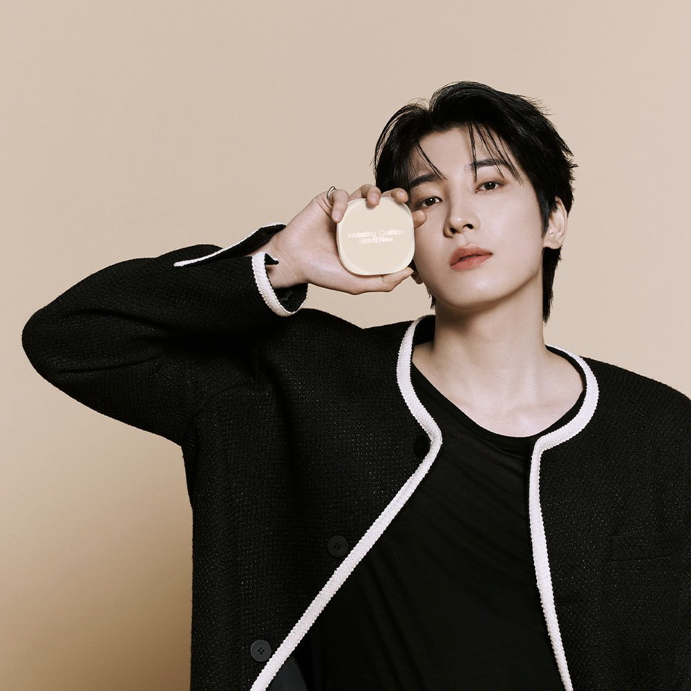 Recent activity shot of Wonwoo (SEVENTEEN)