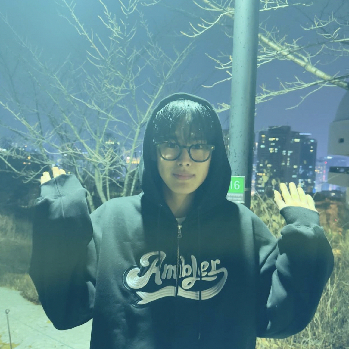 A moment captured by Choi Byungchan's fan