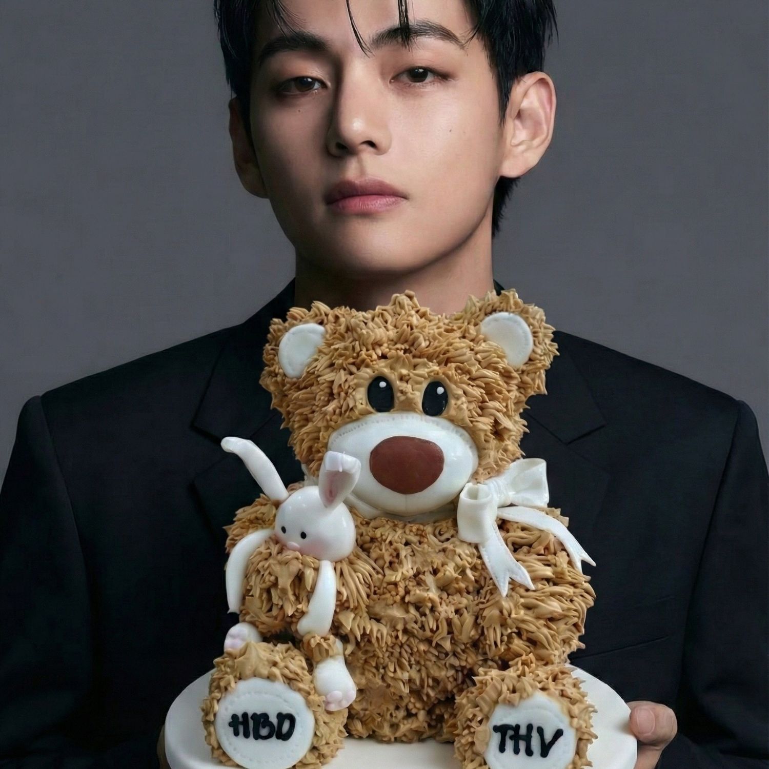 Latest photo of V (BTS)