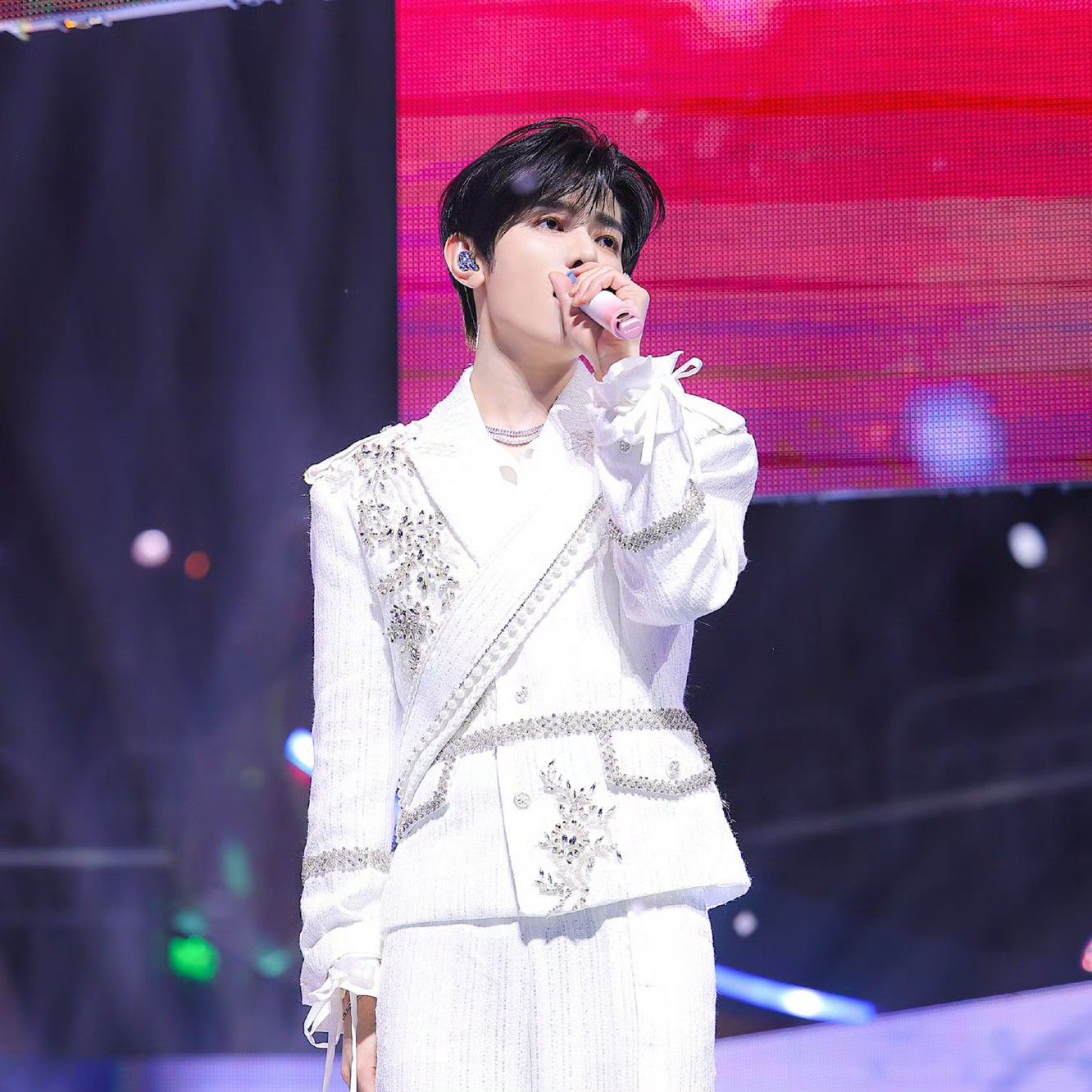 Latest photo of Zhang Hao (ZEROBASEONE)