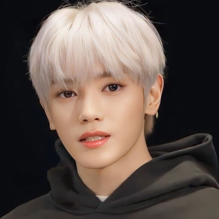 A moment captured by Taeyong (NCT 127)'s fan