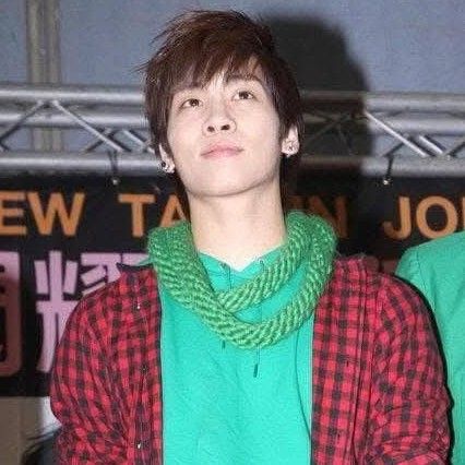 A moment captured by Jonghyun (SHINee)'s fan