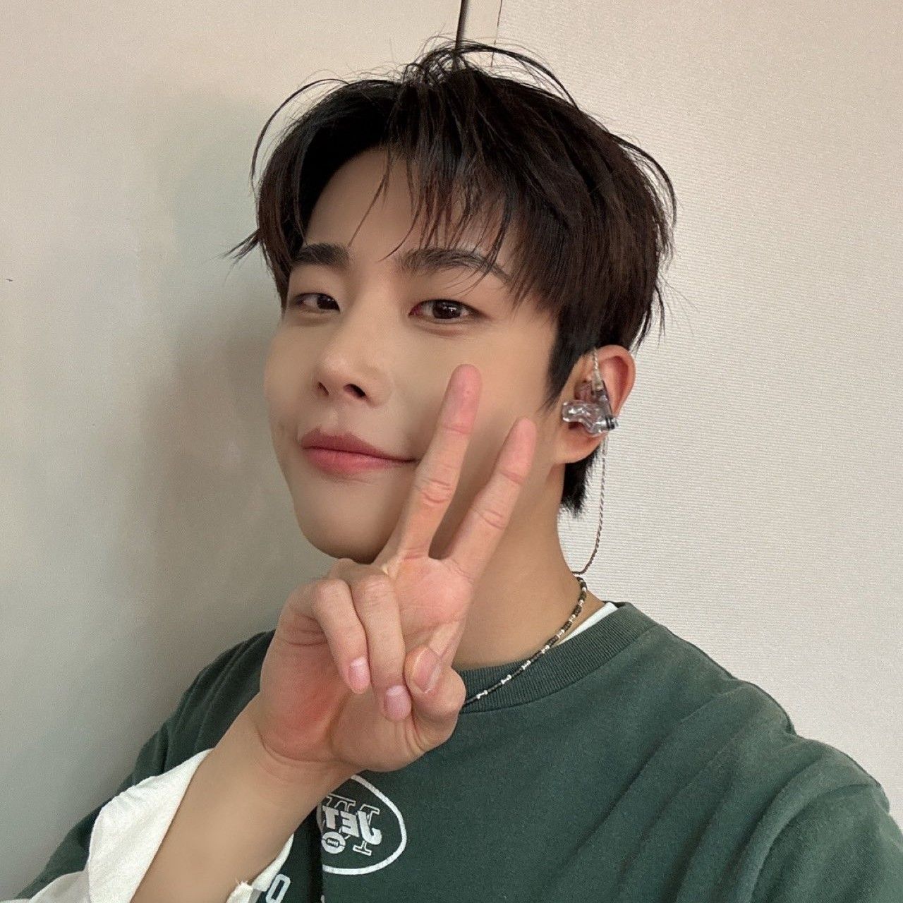 A moment captured by MJ (ASTRO)'s fan