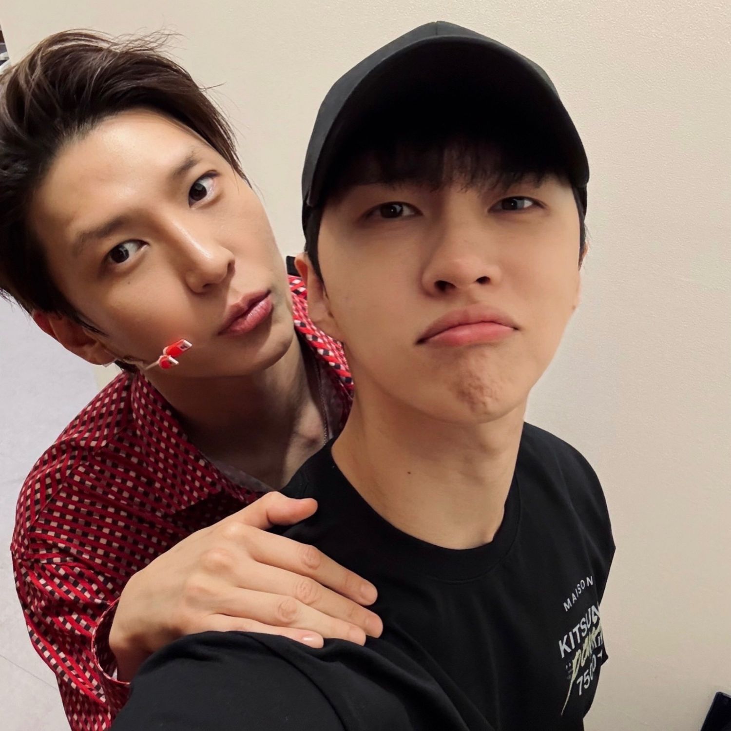 Behind-the-scenes cut of LEO (VIXX)