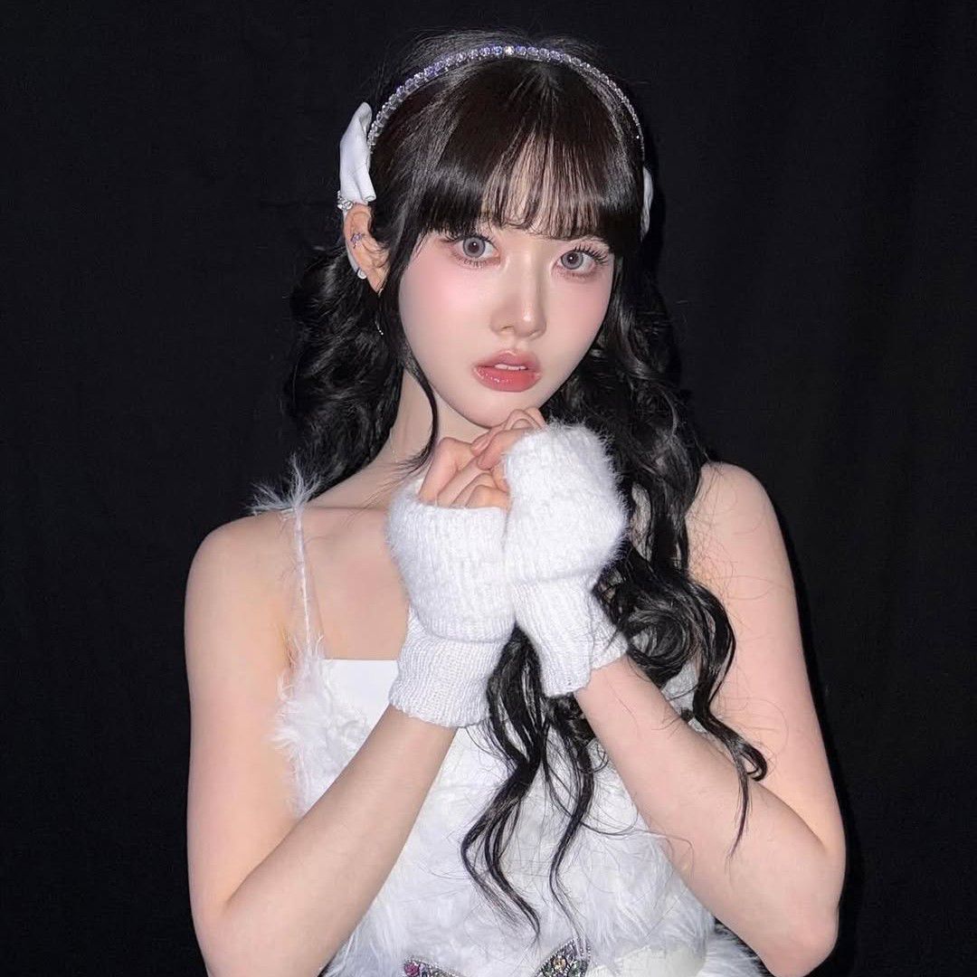 Latest photo of Sieun (STAYC)
