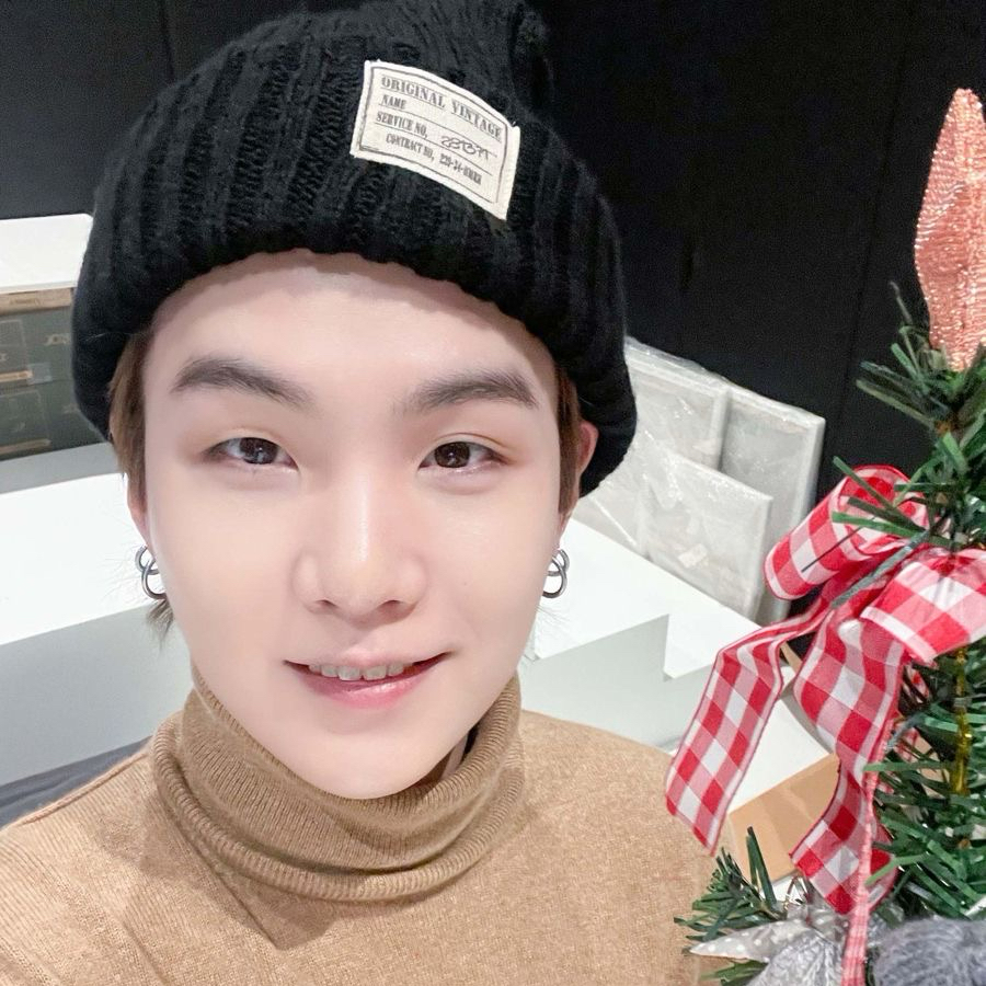 Latest photo of SUGA (BTS)