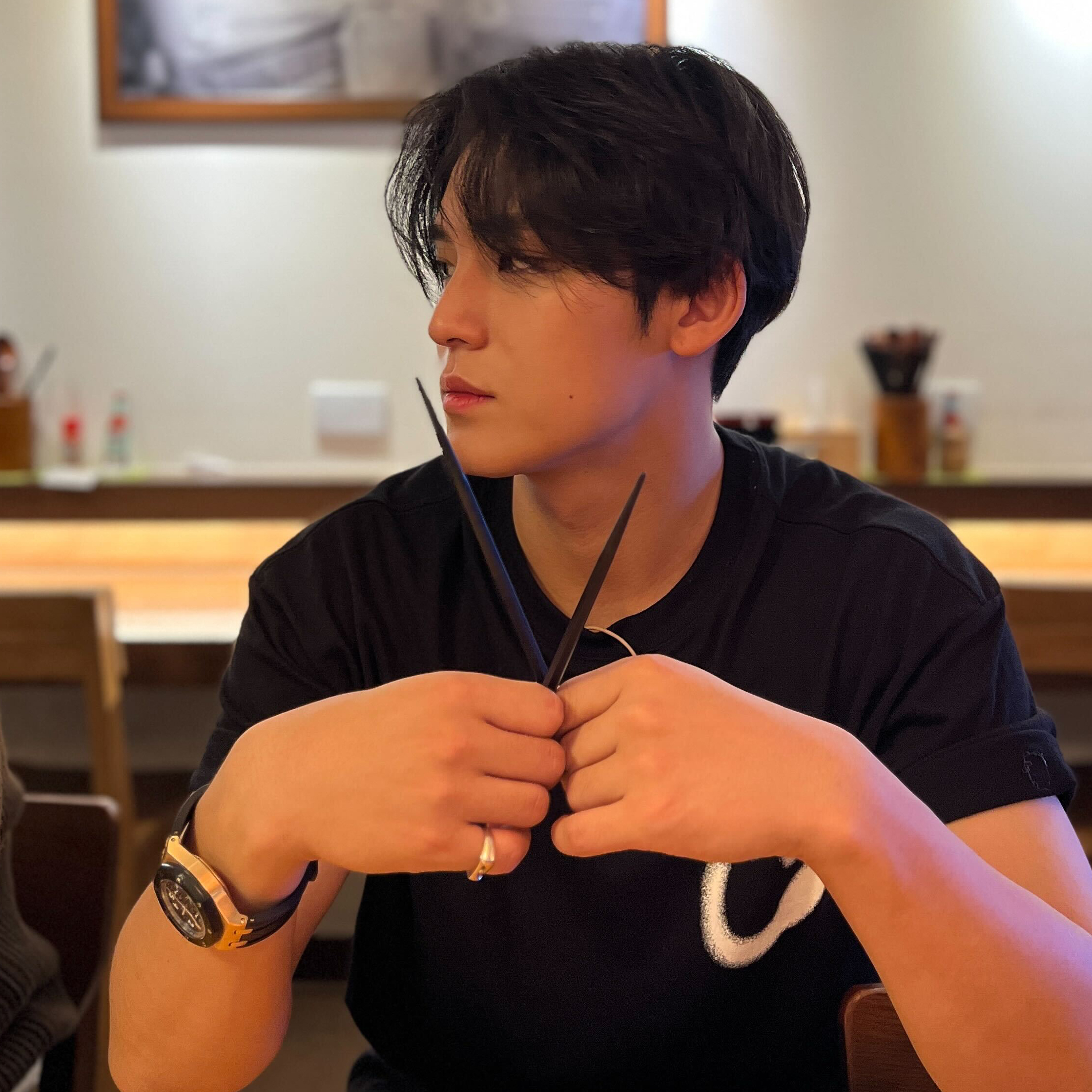 A moment captured by Mingyu (SEVENTEEN)'s fan