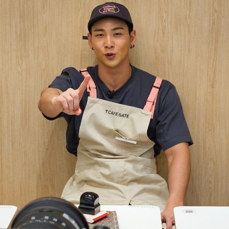 A moment captured by Baekho's fan