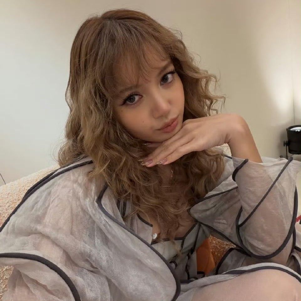 리사 (BLACKPINK) 최근 활동샷