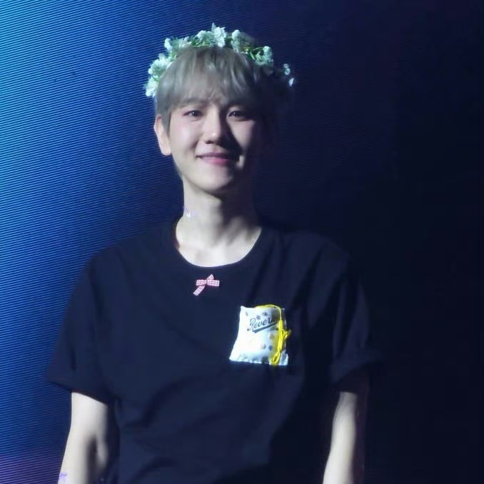 백현 (EXO) 최근 활동샷