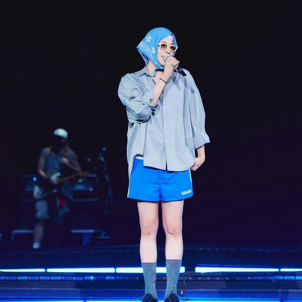 Recent activity shot of G-DRAGON (BIGBANG)