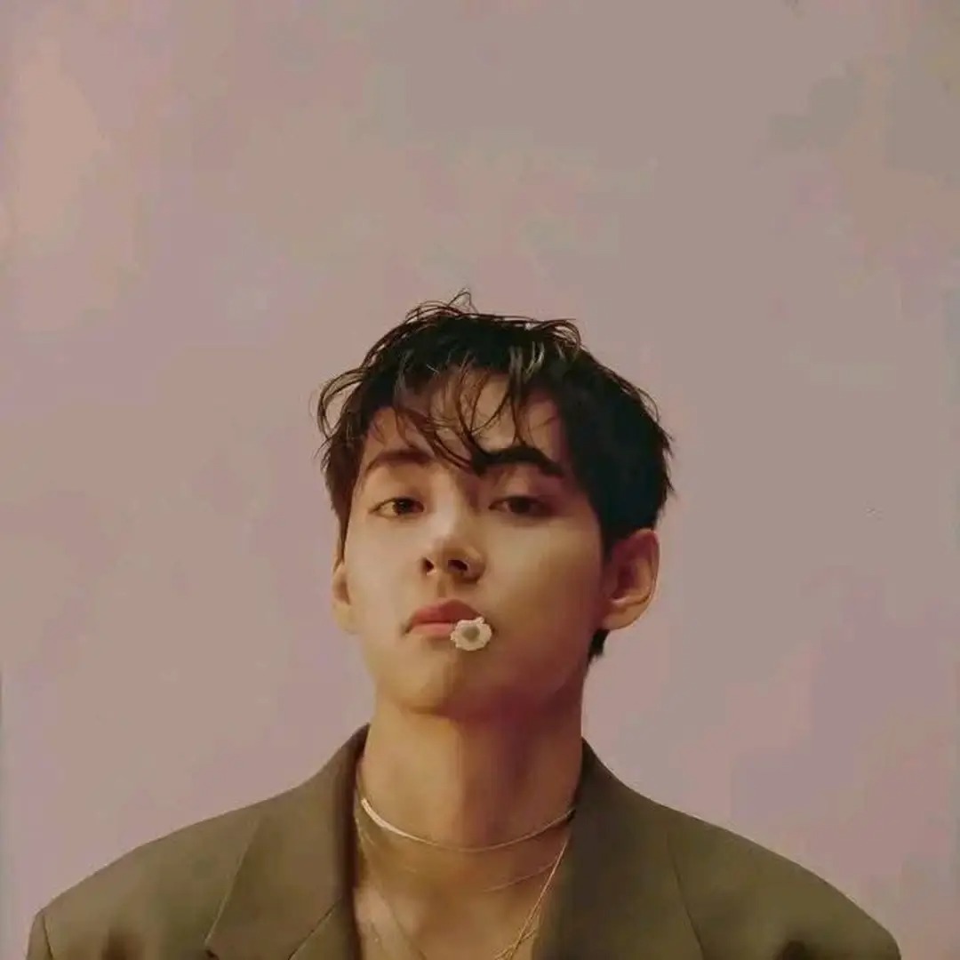 Recent activity shot of V (BTS)