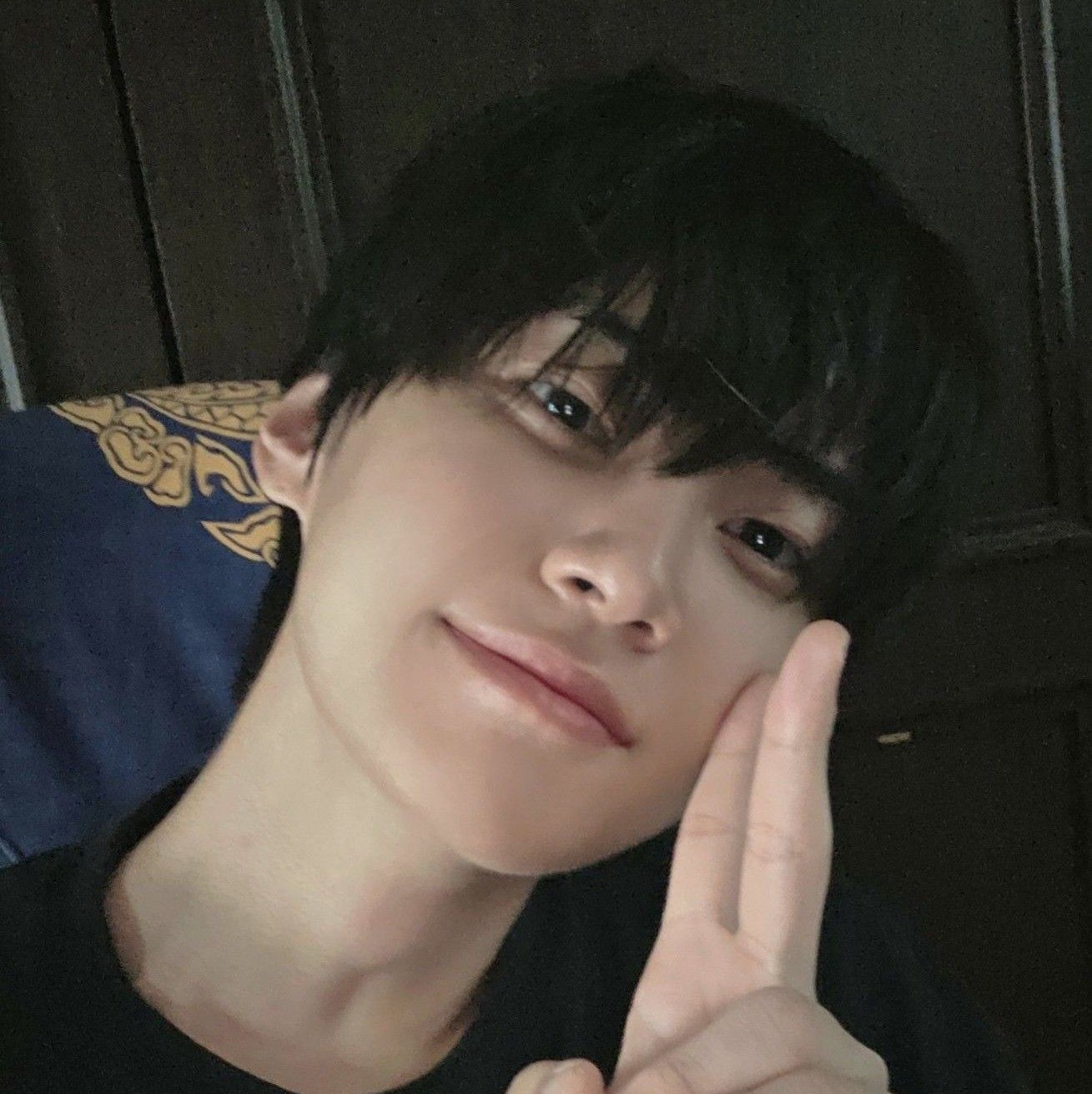 A moment captured by Lee Jinhyuk's fan