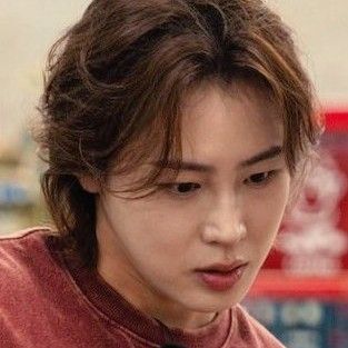 A moment captured by Ha Sungwoon's fan