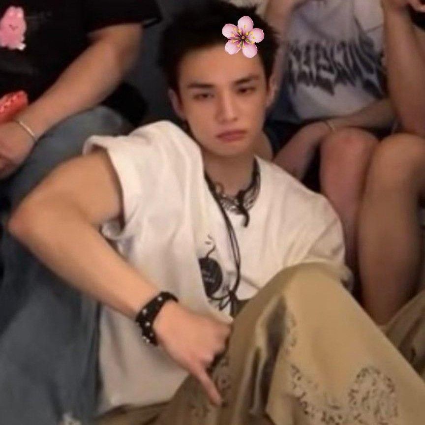 A moment captured by Hyunjin (Stray Kids)'s fan