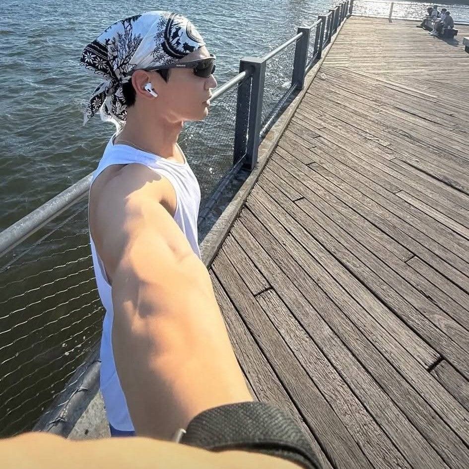 A moment captured by Minho (SHINee)'s fan