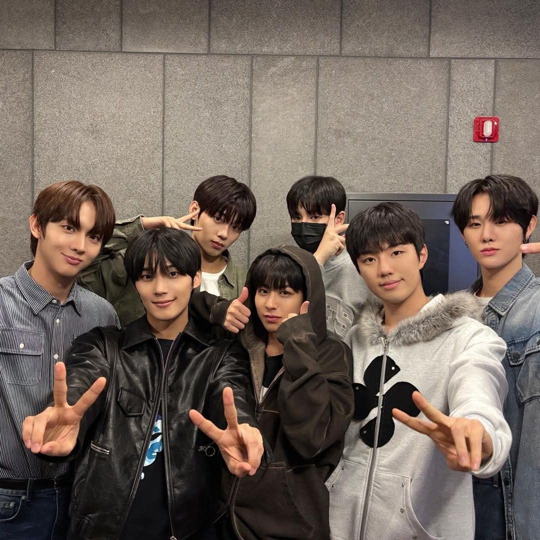 A moment captured by EVNNE's fan