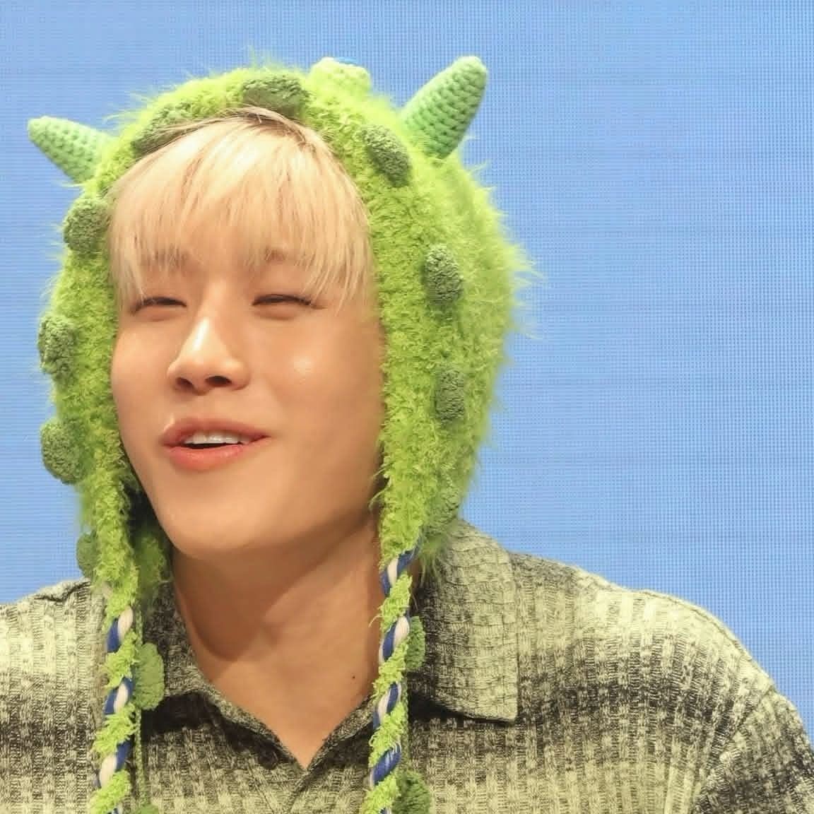 Latest photo of Jinjin (ASTRO)