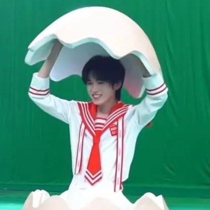 A moment captured by Song Yaxuan's fan