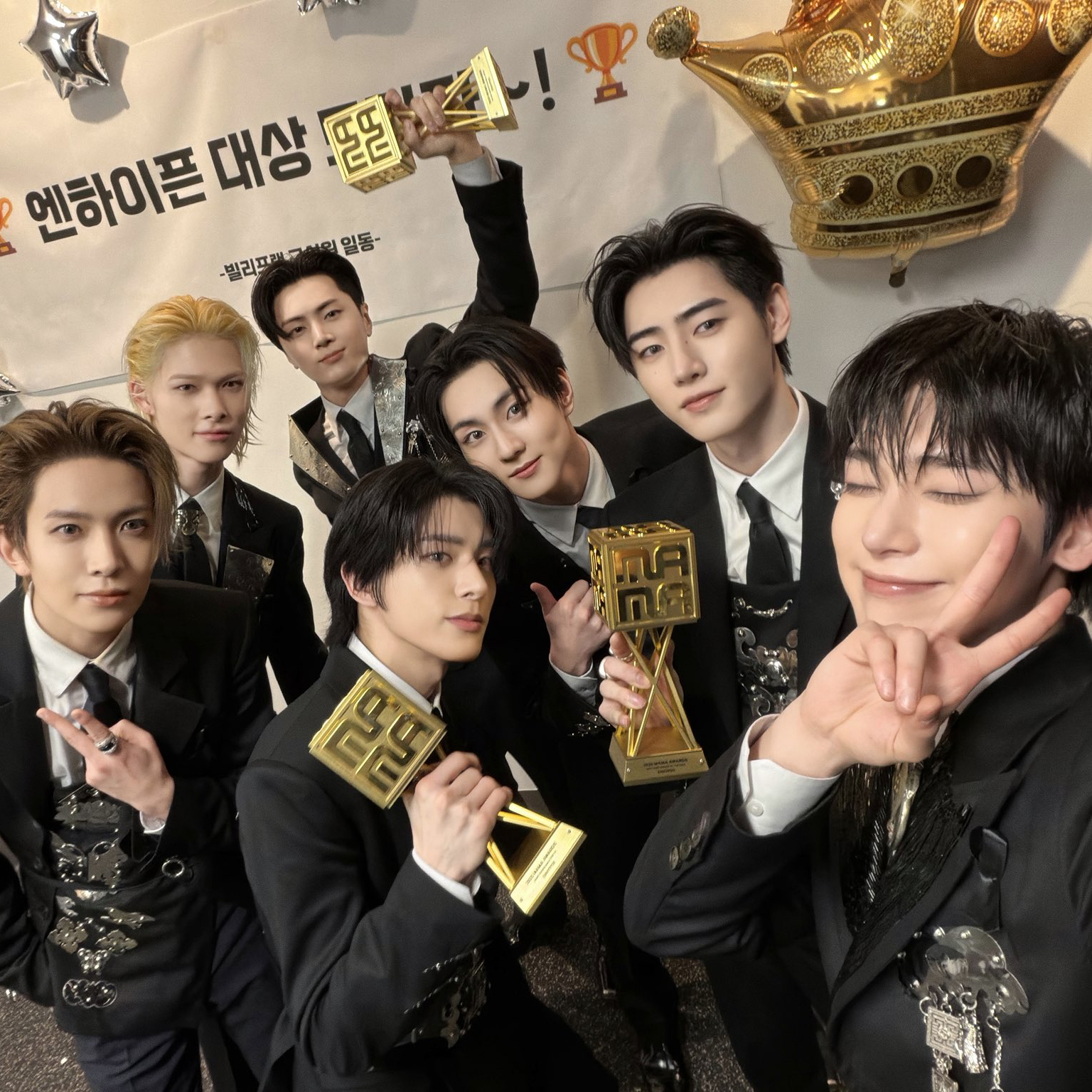 ENHYPEN의 최신 사진