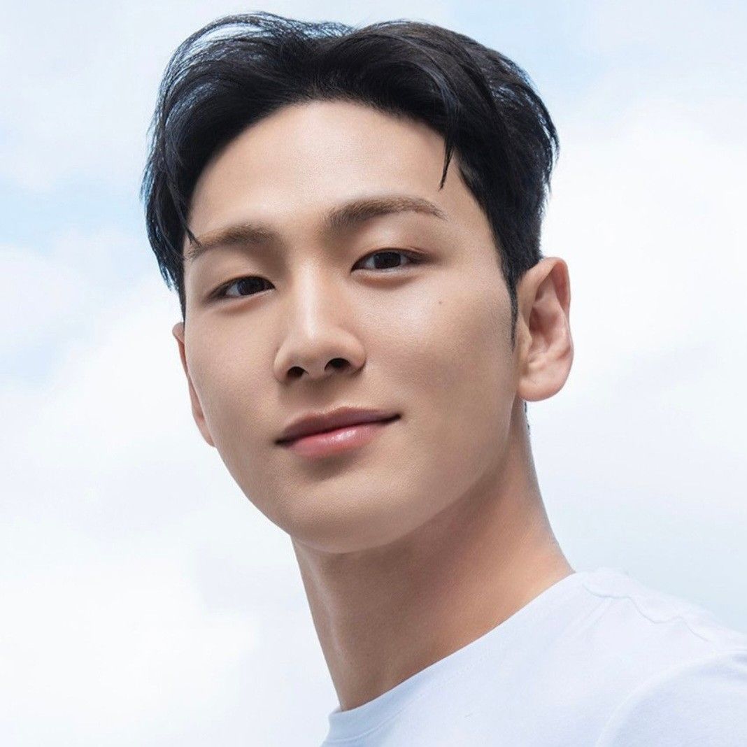Momen yang diabadikan oleh penggemar Baekho