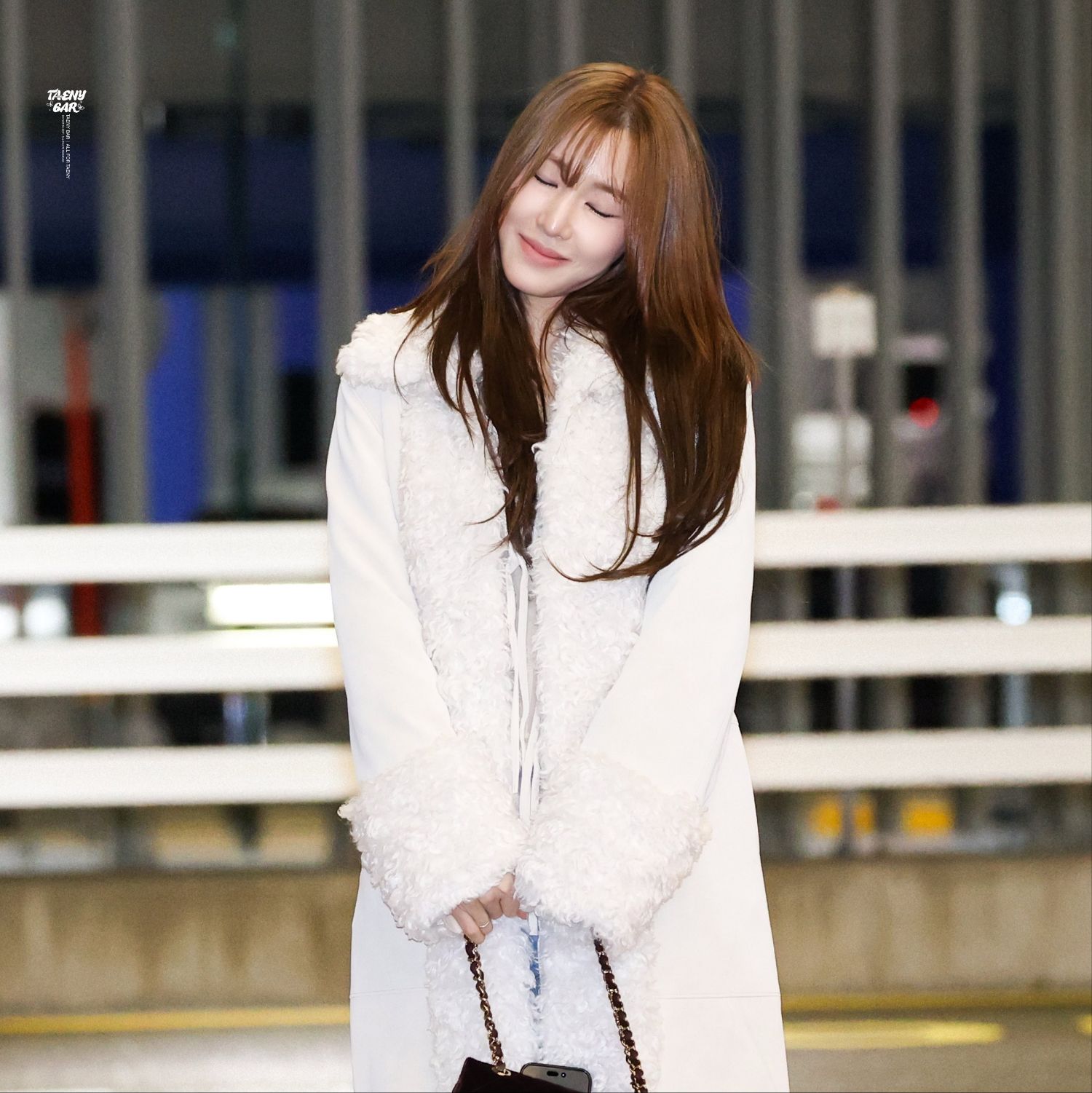 Behind-the-scenes cut of Tiffany Young (Girls' Generation)