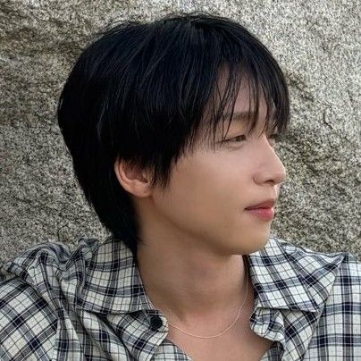 Recent activity shot of Jeong Sewoon