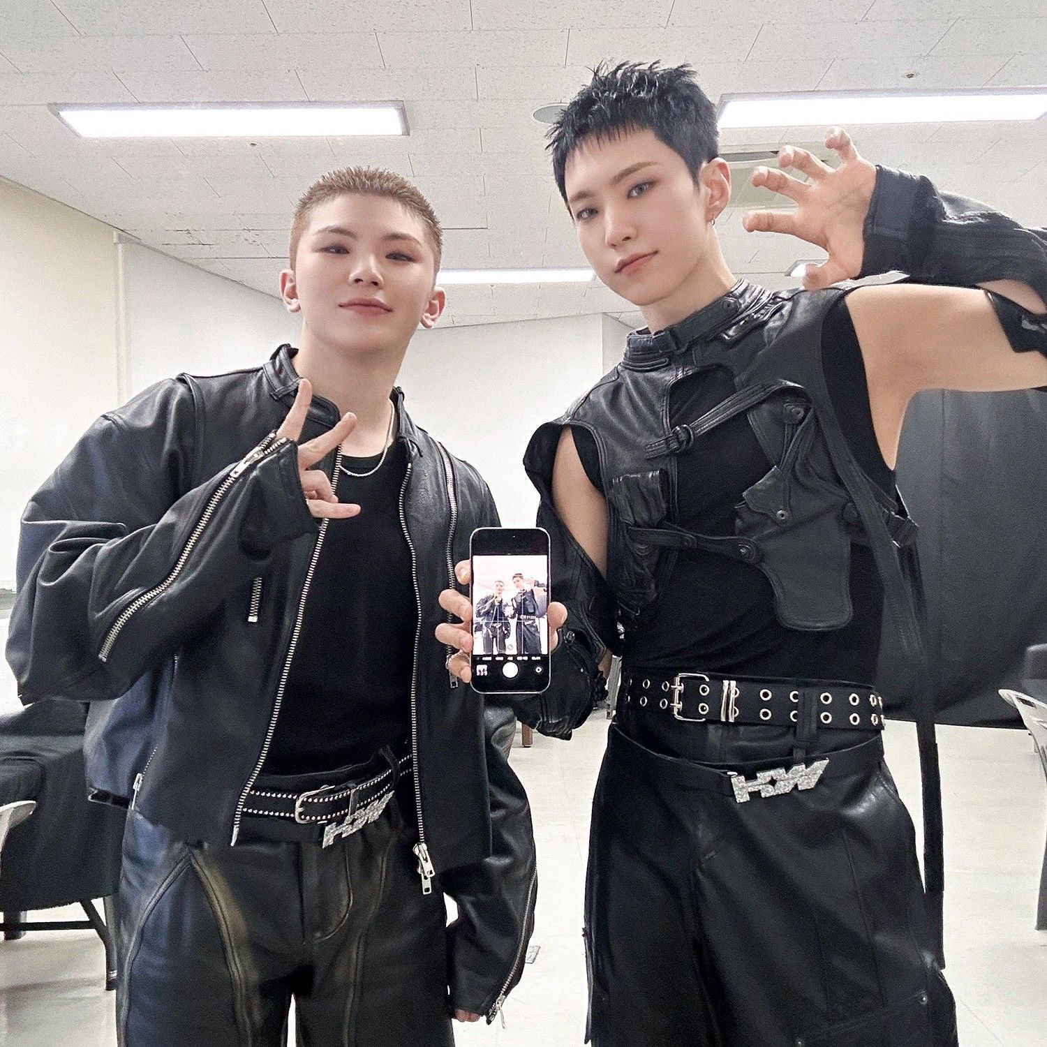 A moment captured by Woozi (SEVENTEEN)'s fan