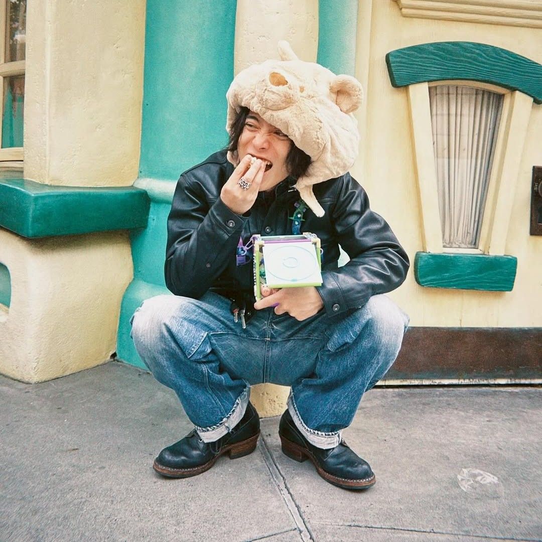 Recent activity shot of Yuuri