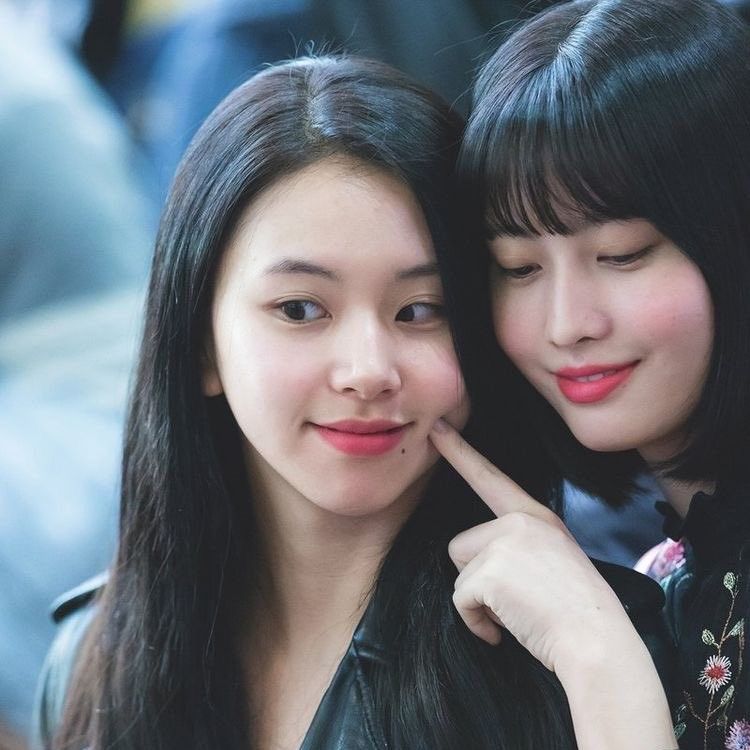 모모 (TWICE)의 최신 사진