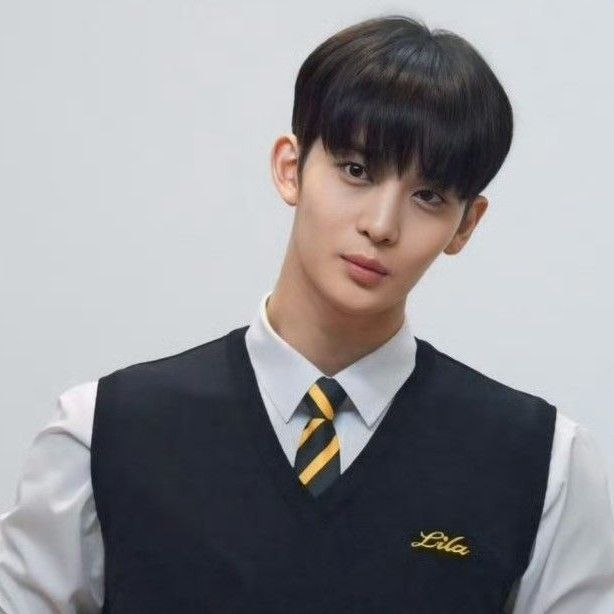 Behind-the-scenes cut of Bae Jinyoung