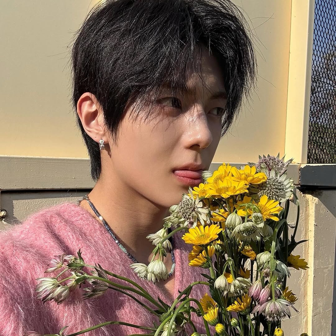 Latest photo of LEEJEONG (WHIB)