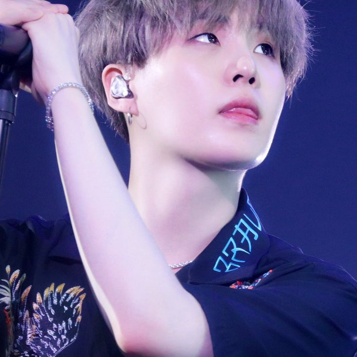 Behind-the-scenes cut of SUGA (BTS)