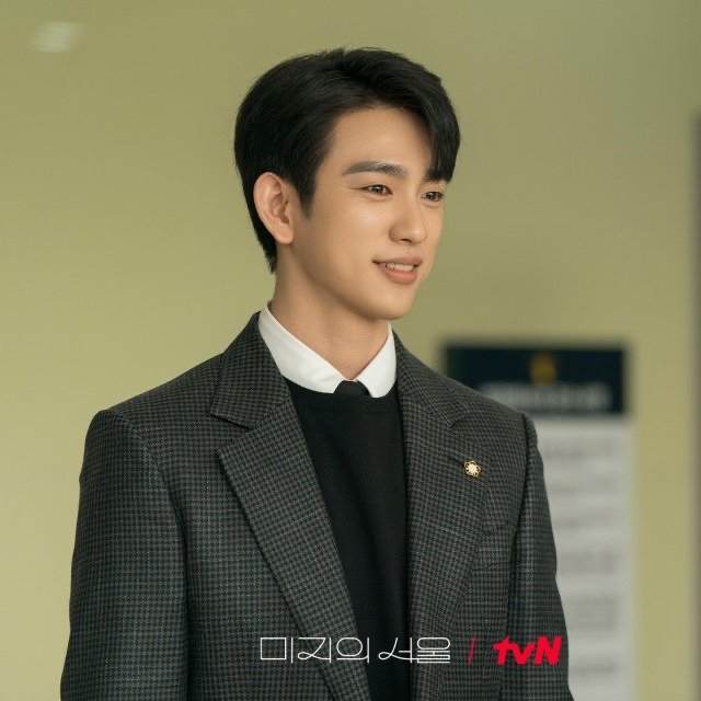 Recent activity shot of Jinyoung (GOT7)