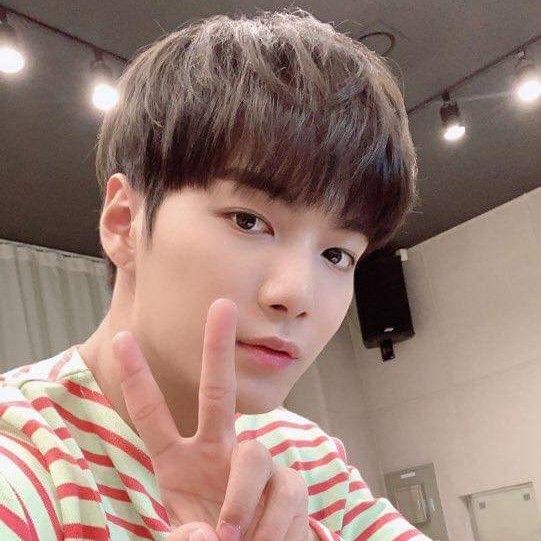Behind-the-scenes cut of Kim Jonghyeon