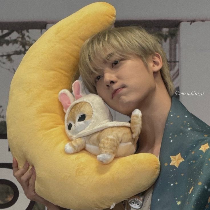 Behind-the-scenes cut of Sanha (ASTRO)