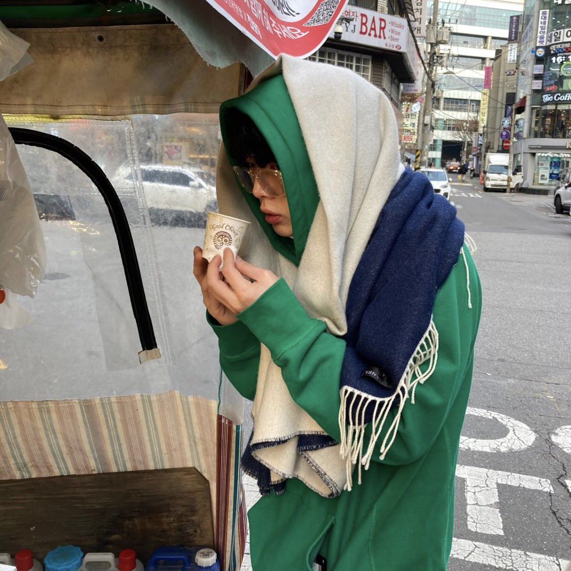 A moment captured by BOBBY (iKON)'s fan