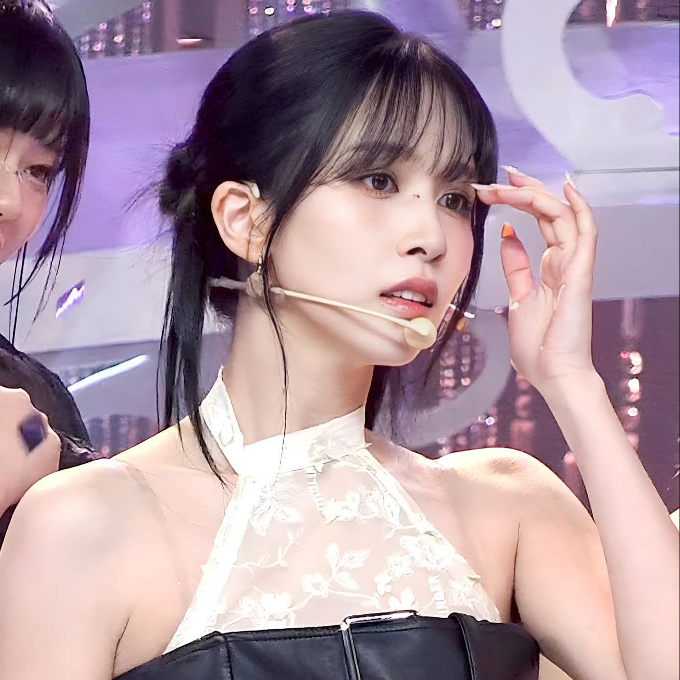 Behind-the-scenes cut of Mina (TWICE)