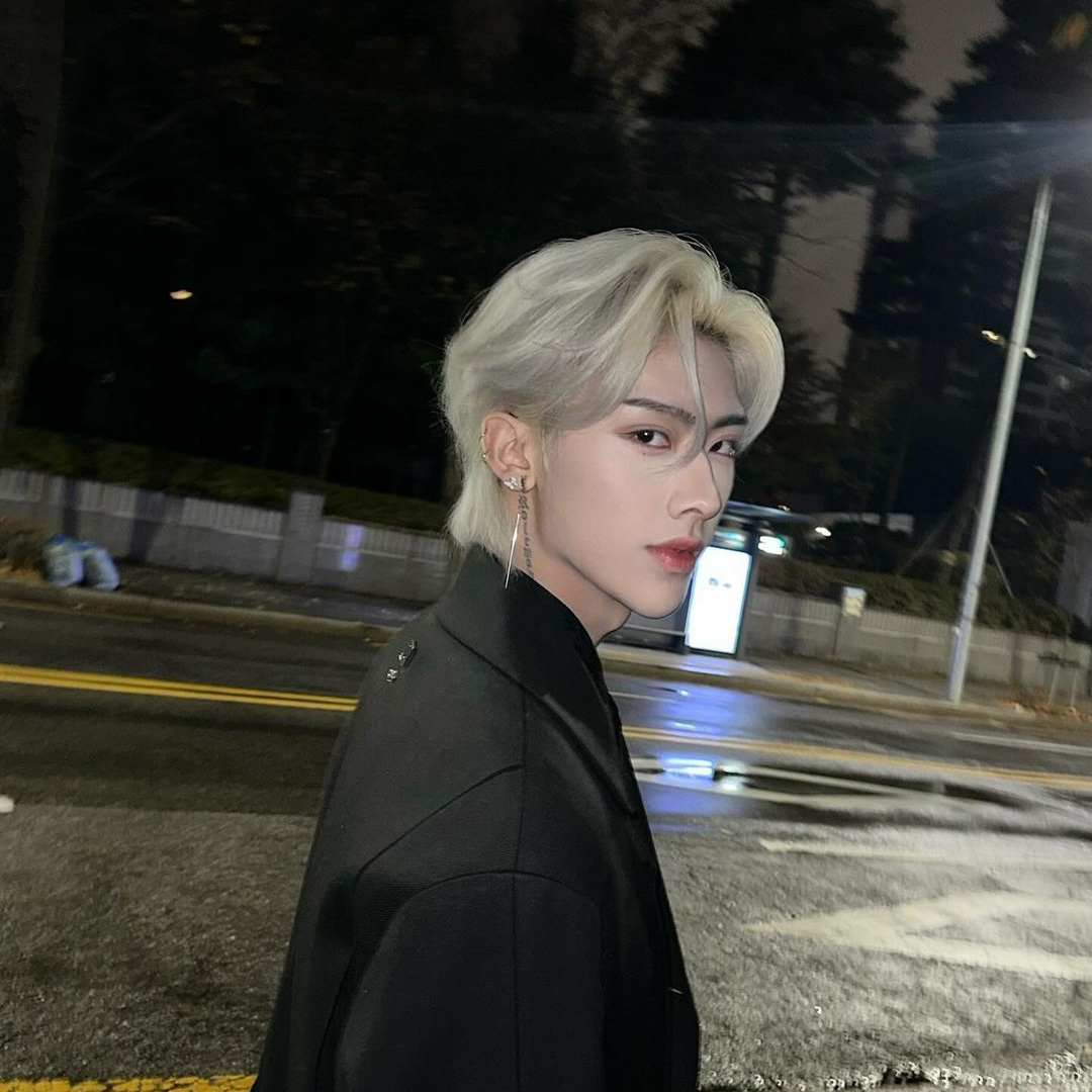 リッキー (ZEROBASEONE)の最新写真
