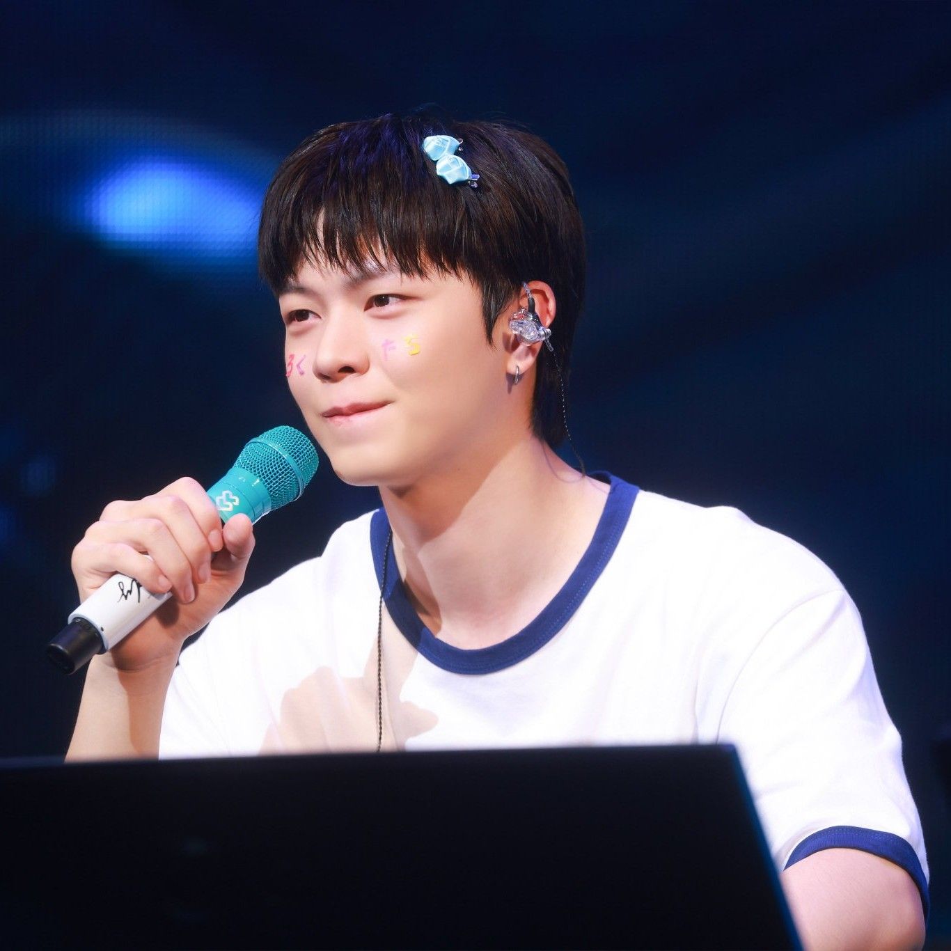 Potret di balik layar Yook Sungjae (BTOB)