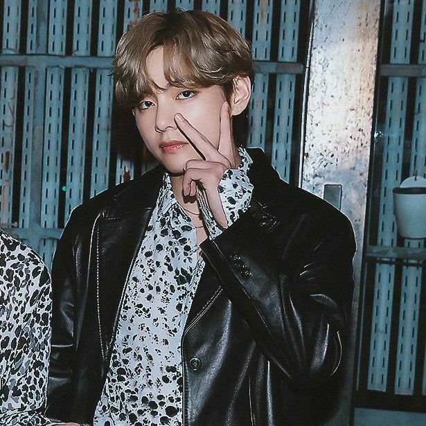 뷔 (방탄소년단)의 비하인드 컷