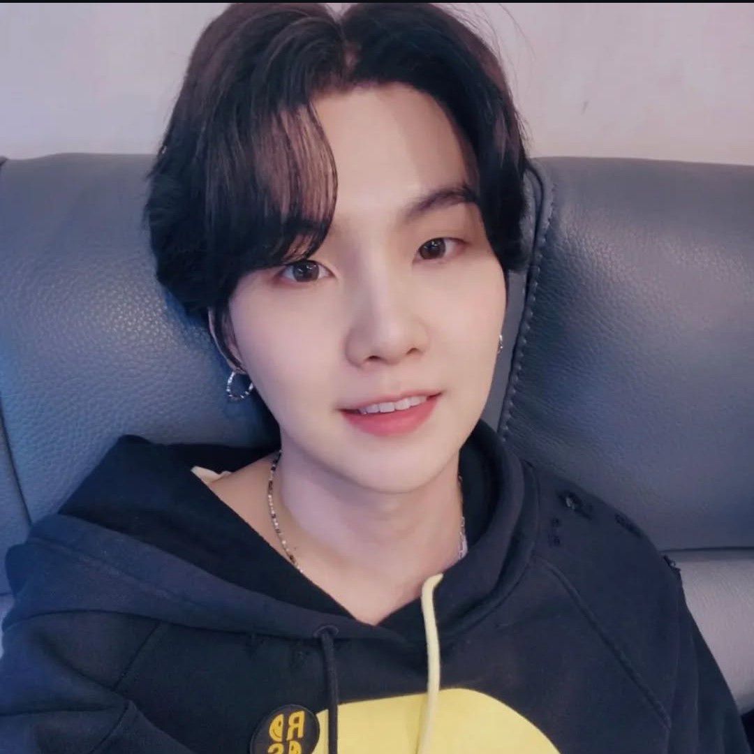 Potret di balik layar SUGA (BTS)