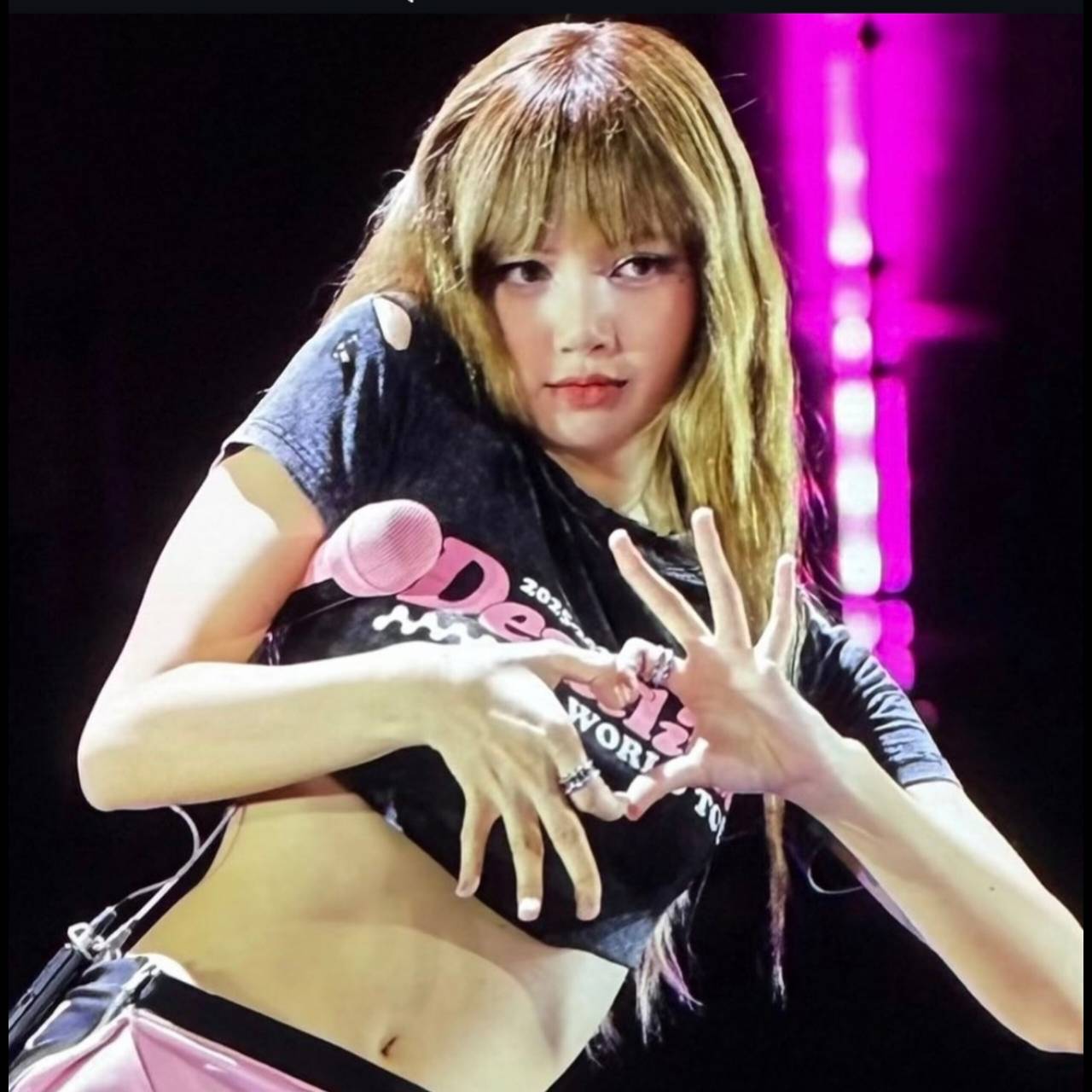 Foto aktivitas terbaru Lisa (BLACKPINK)