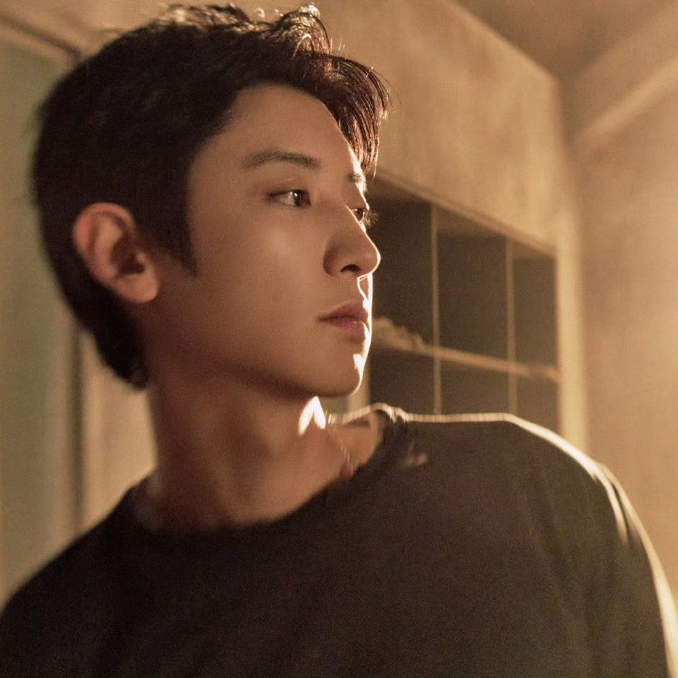 Foto aktivitas terbaru Chanyeol (EXO)