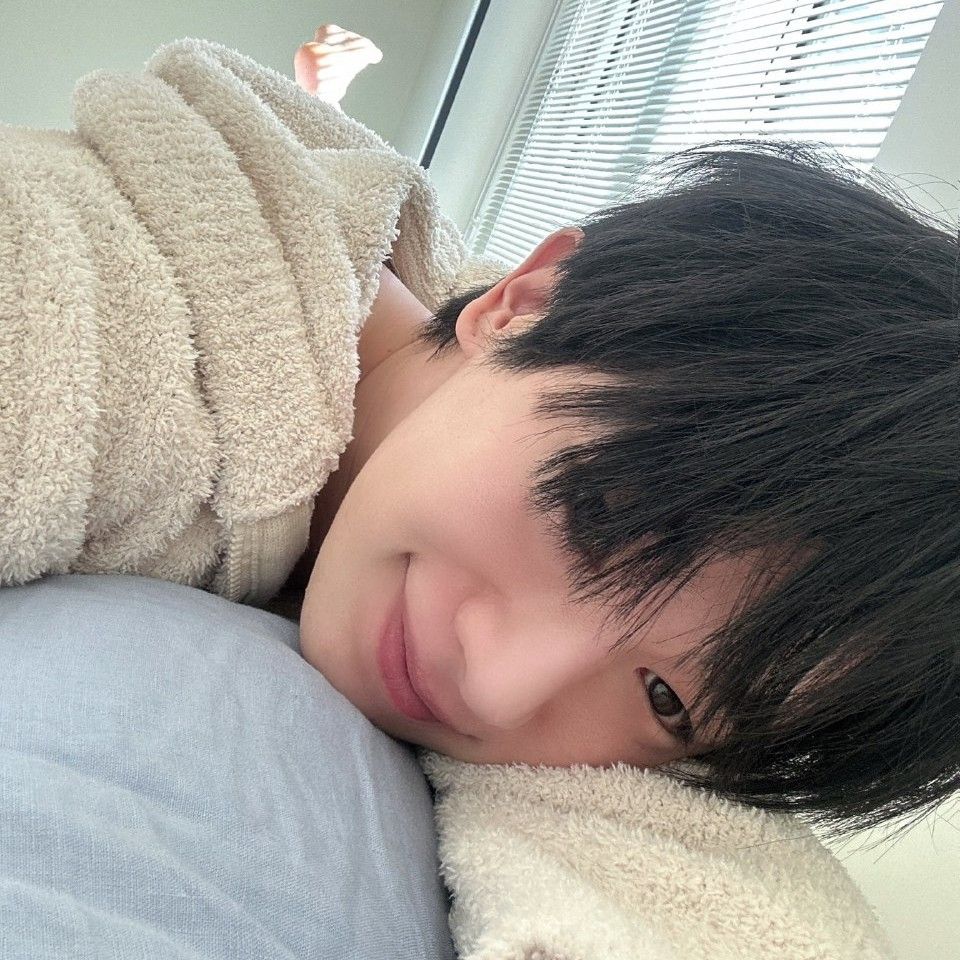 A moment captured by Wonho's fan