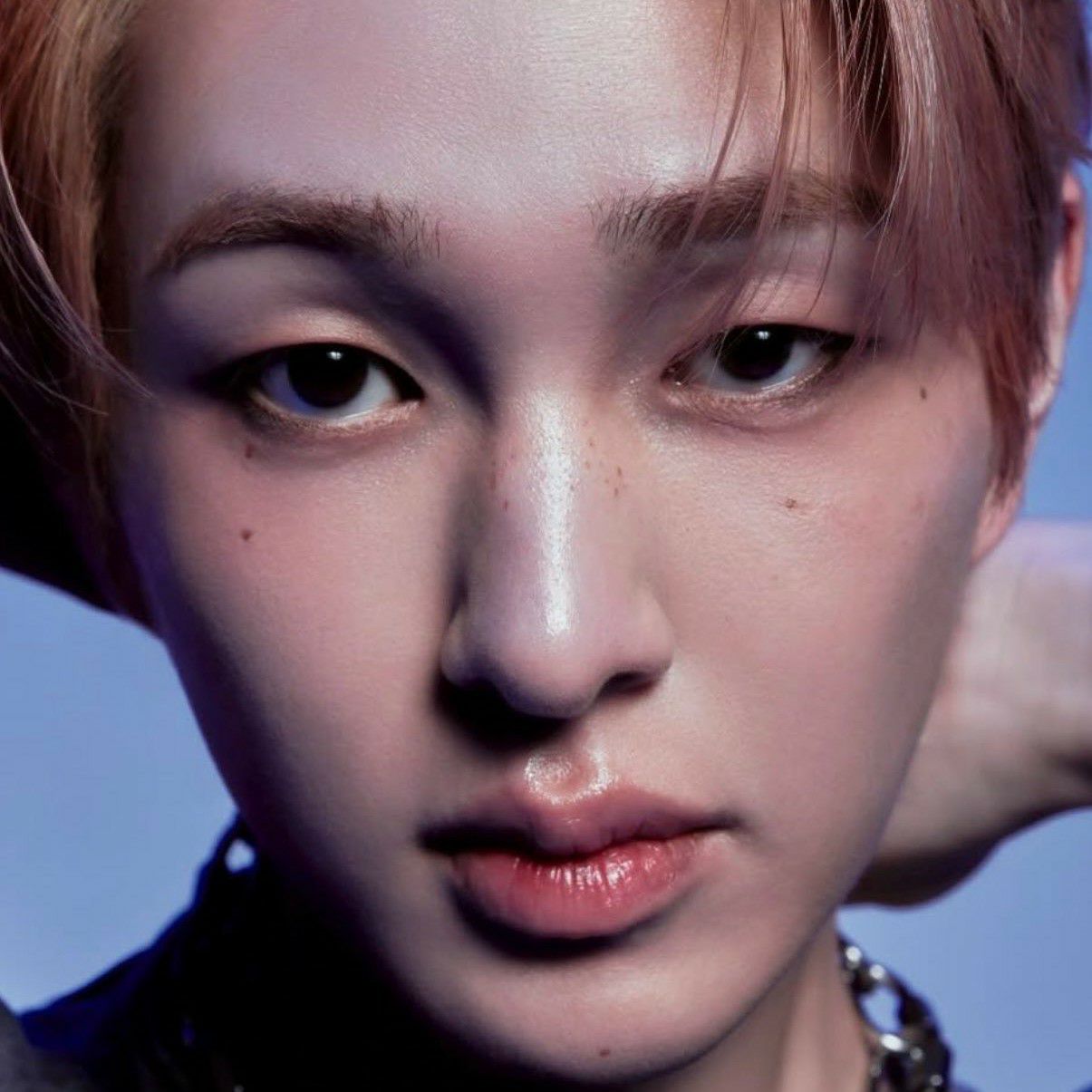 A moment captured by Onew (SHINee)'s fan