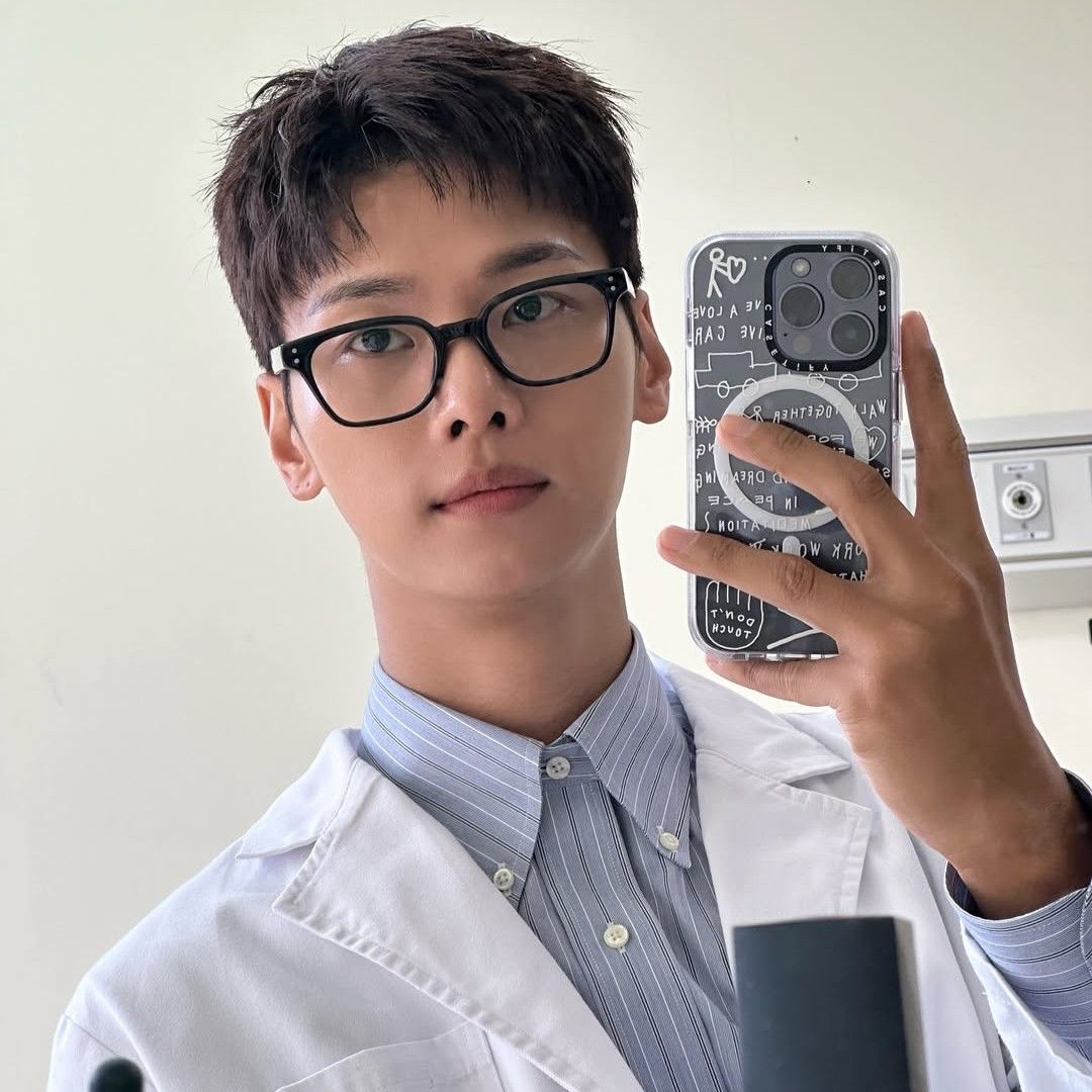 Behind-the-scenes cut of VIXX