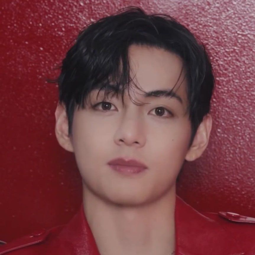 Recent activity shot of V (BTS)